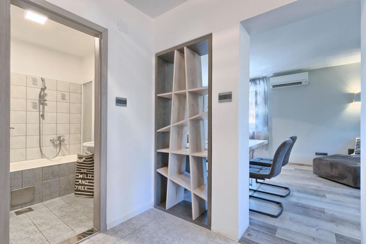 Modern Oasis Apartment Πούλα Εξωτερικό φωτογραφία
