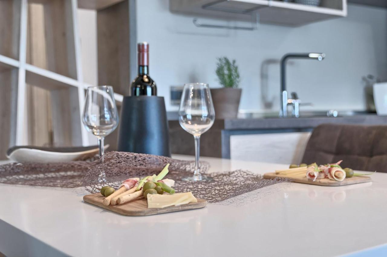Modern Oasis Apartment Πούλα Εξωτερικό φωτογραφία