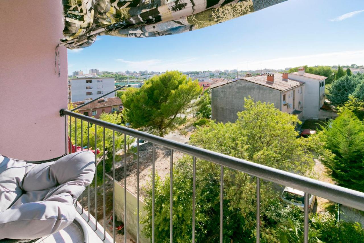 Modern Oasis Apartment Πούλα Εξωτερικό φωτογραφία