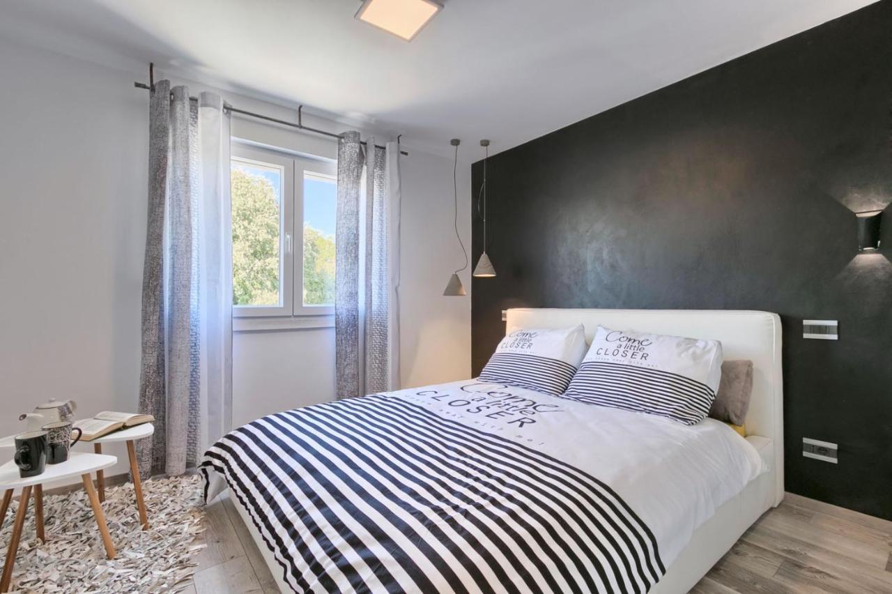 Modern Oasis Apartment Πούλα Εξωτερικό φωτογραφία