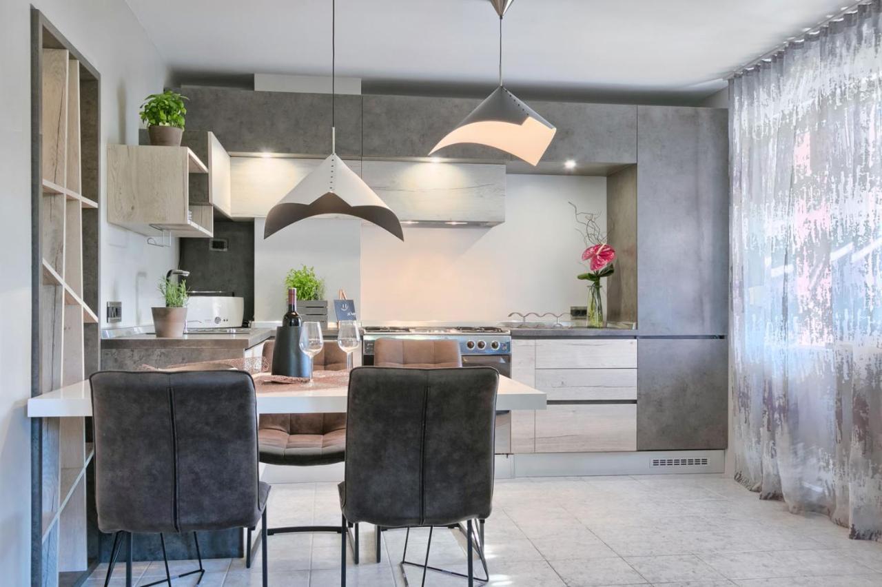 Modern Oasis Apartment Πούλα Εξωτερικό φωτογραφία