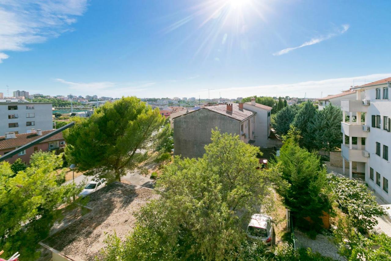 Modern Oasis Apartment Πούλα Εξωτερικό φωτογραφία