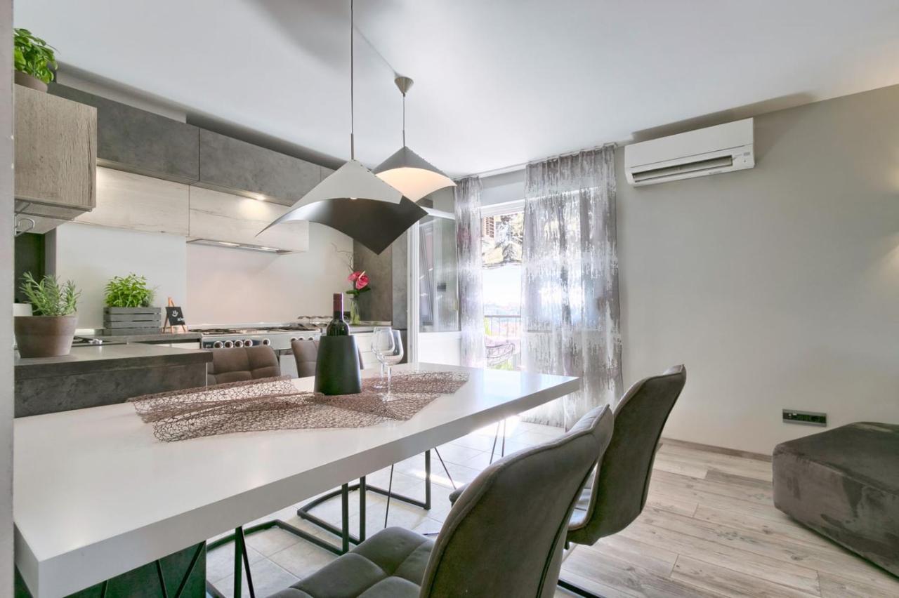 Modern Oasis Apartment Πούλα Εξωτερικό φωτογραφία
