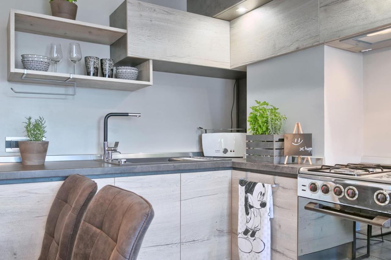 Modern Oasis Apartment Πούλα Εξωτερικό φωτογραφία